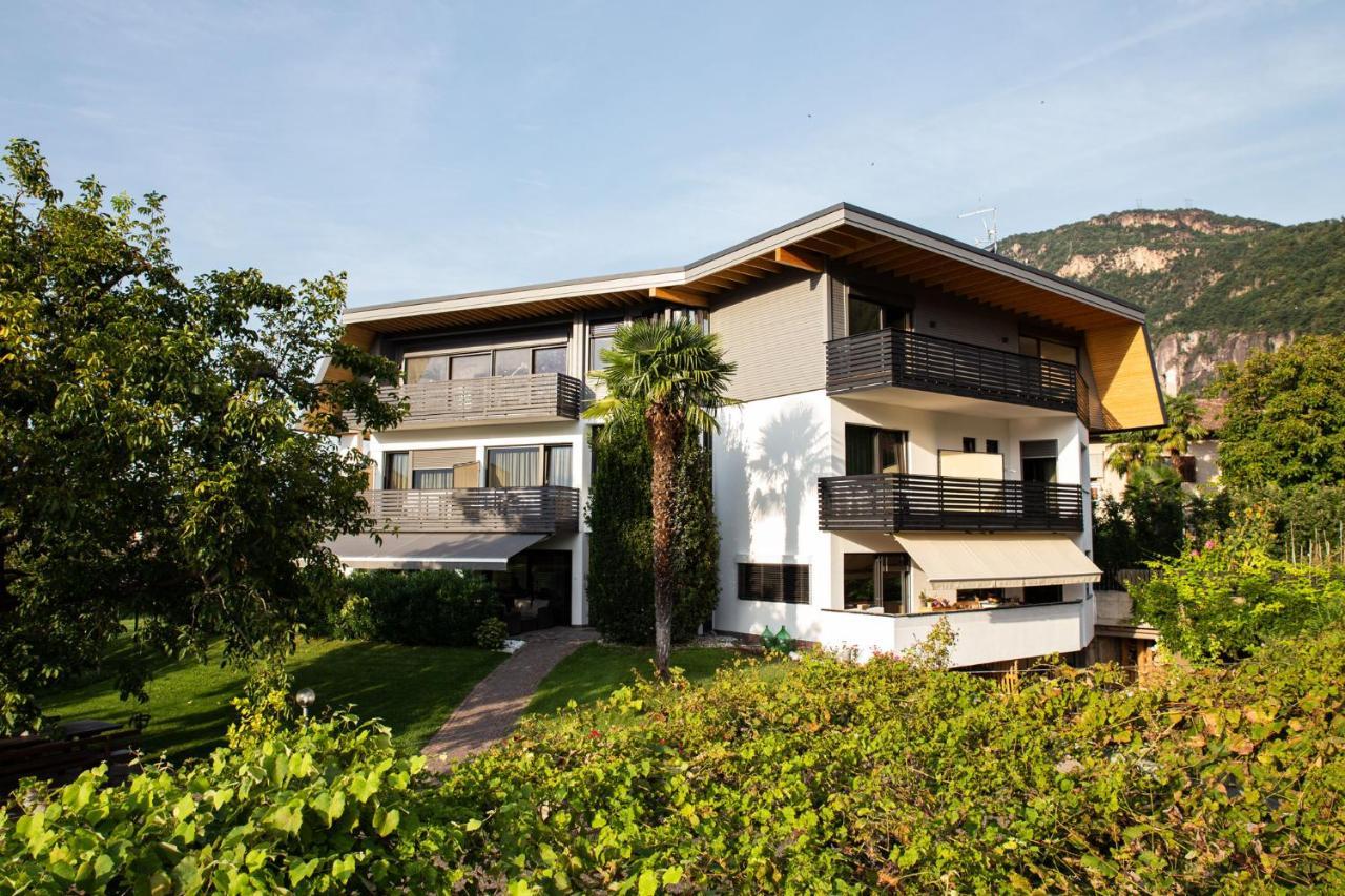 Julias Guesthouse Ora / Auer Luaran gambar