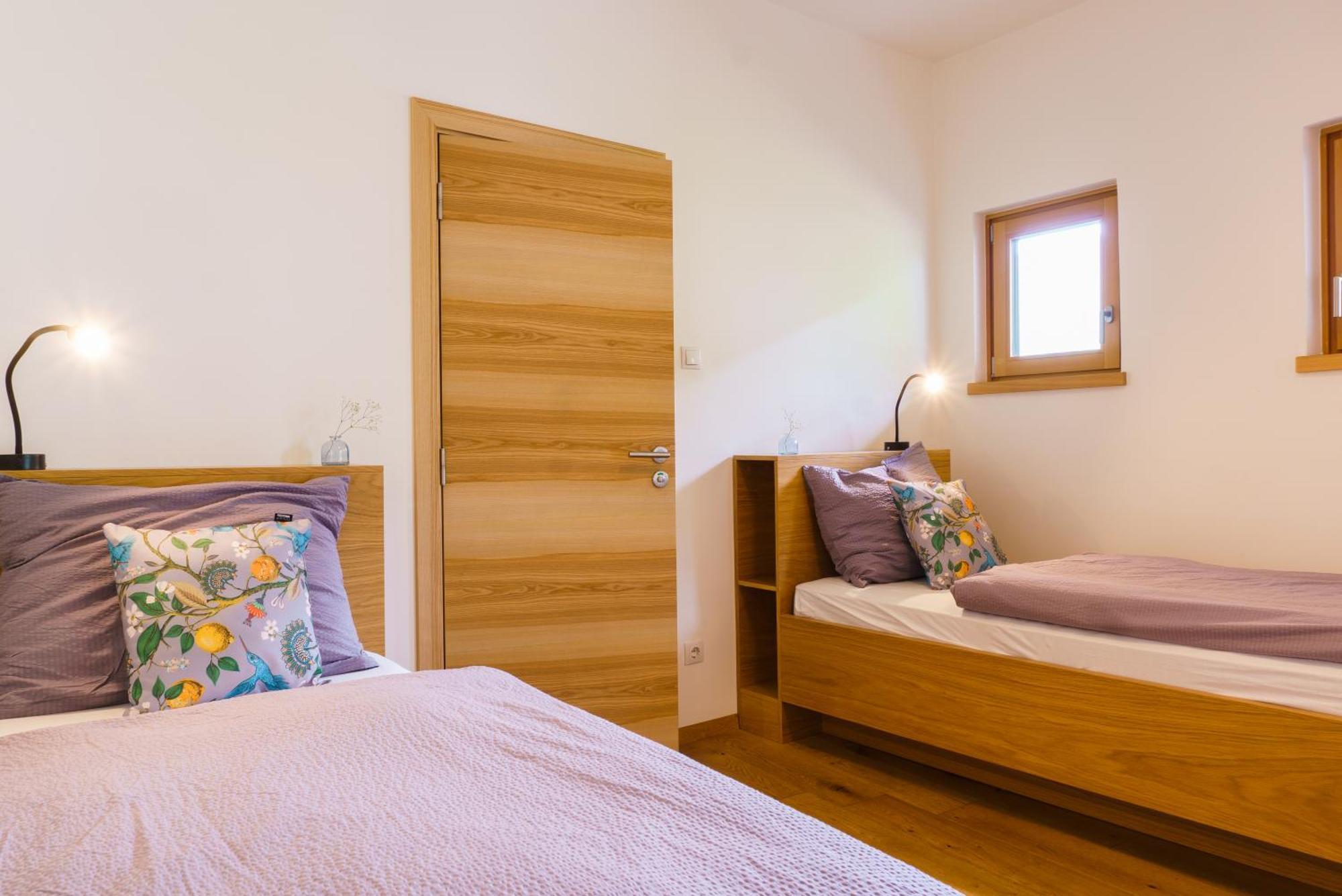 Julias Guesthouse Ora / Auer Luaran gambar