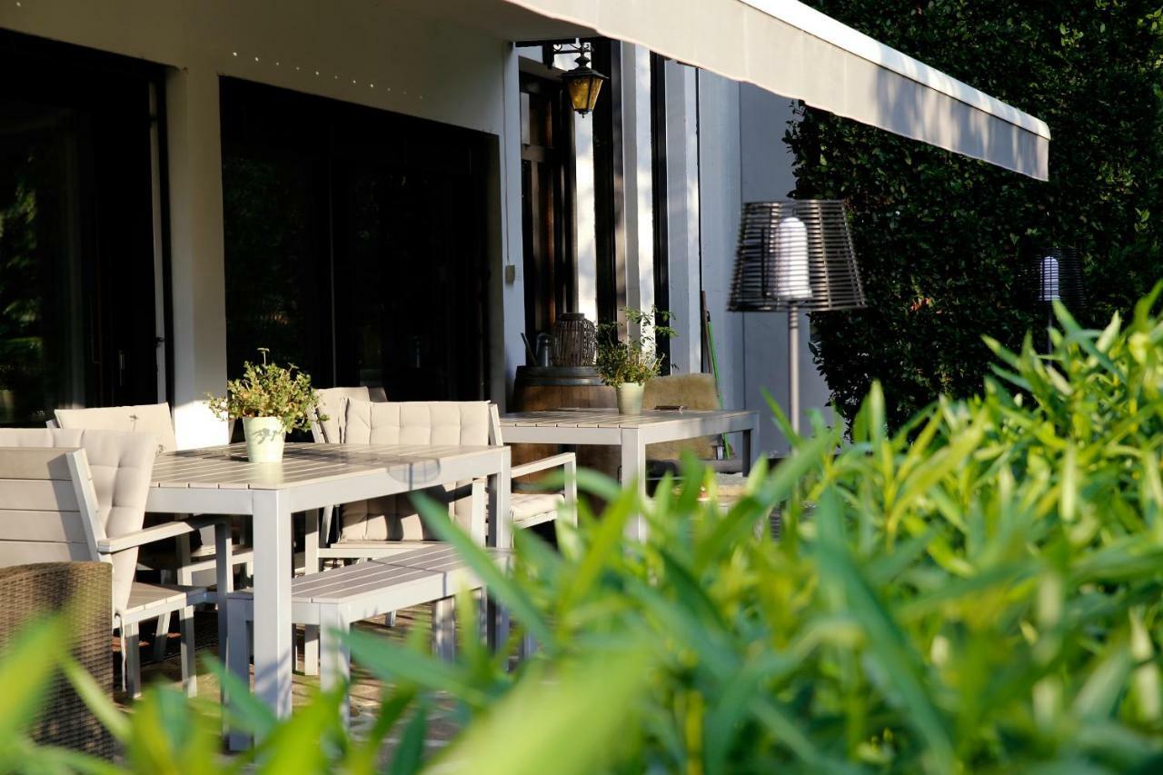Julias Guesthouse Ora / Auer Luaran gambar